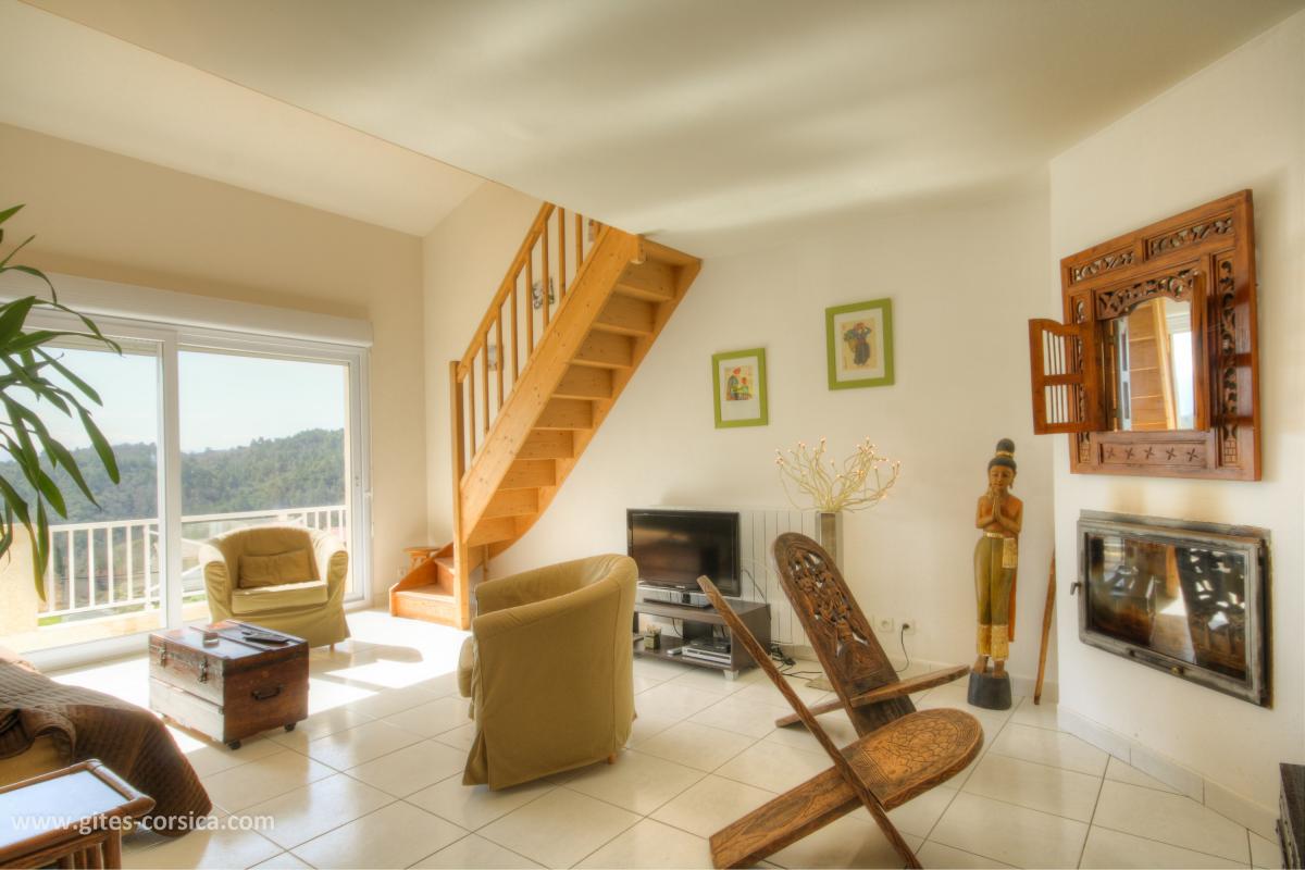 G�te rural � Tasso en Corse : terrasse