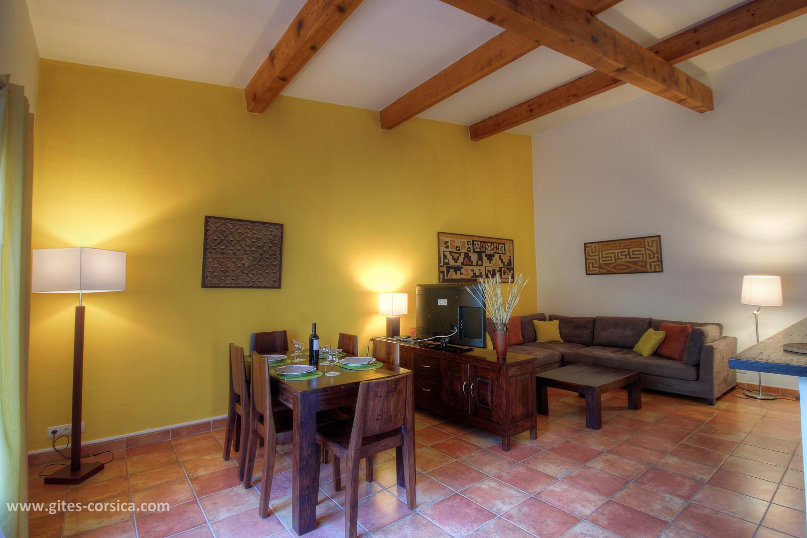 G�te � Serriera en Corse du Sud -20010 : ext�rieur