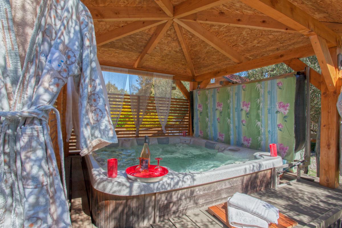 Cabane dans les arbres � Francardo en Haute-Corse 