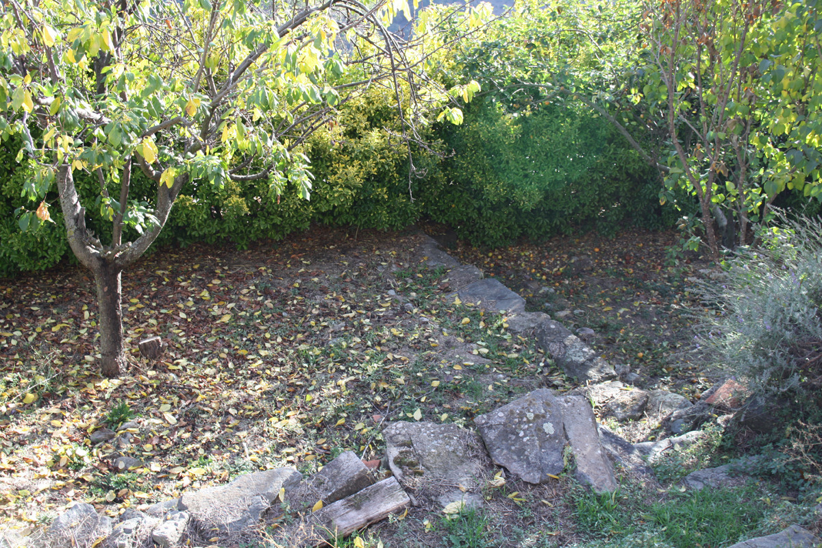G�te rural � Castifao en Haute-Corse : le jardin