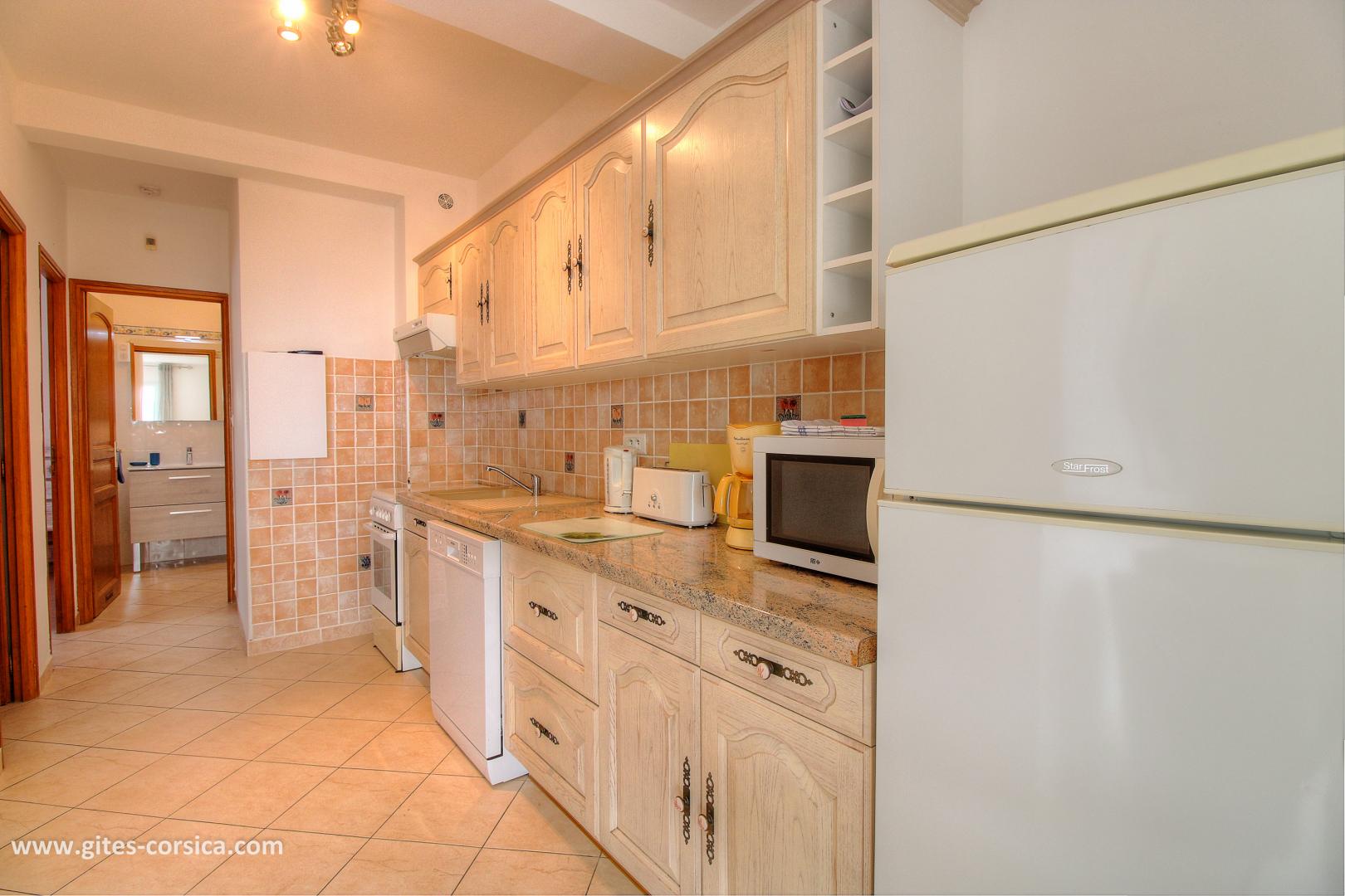 G�te rural � Tiuccia en Corse du Sud 14173 : mer