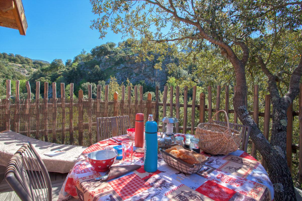 Cabane dans les arbres � Francardo en Haute-Corse 