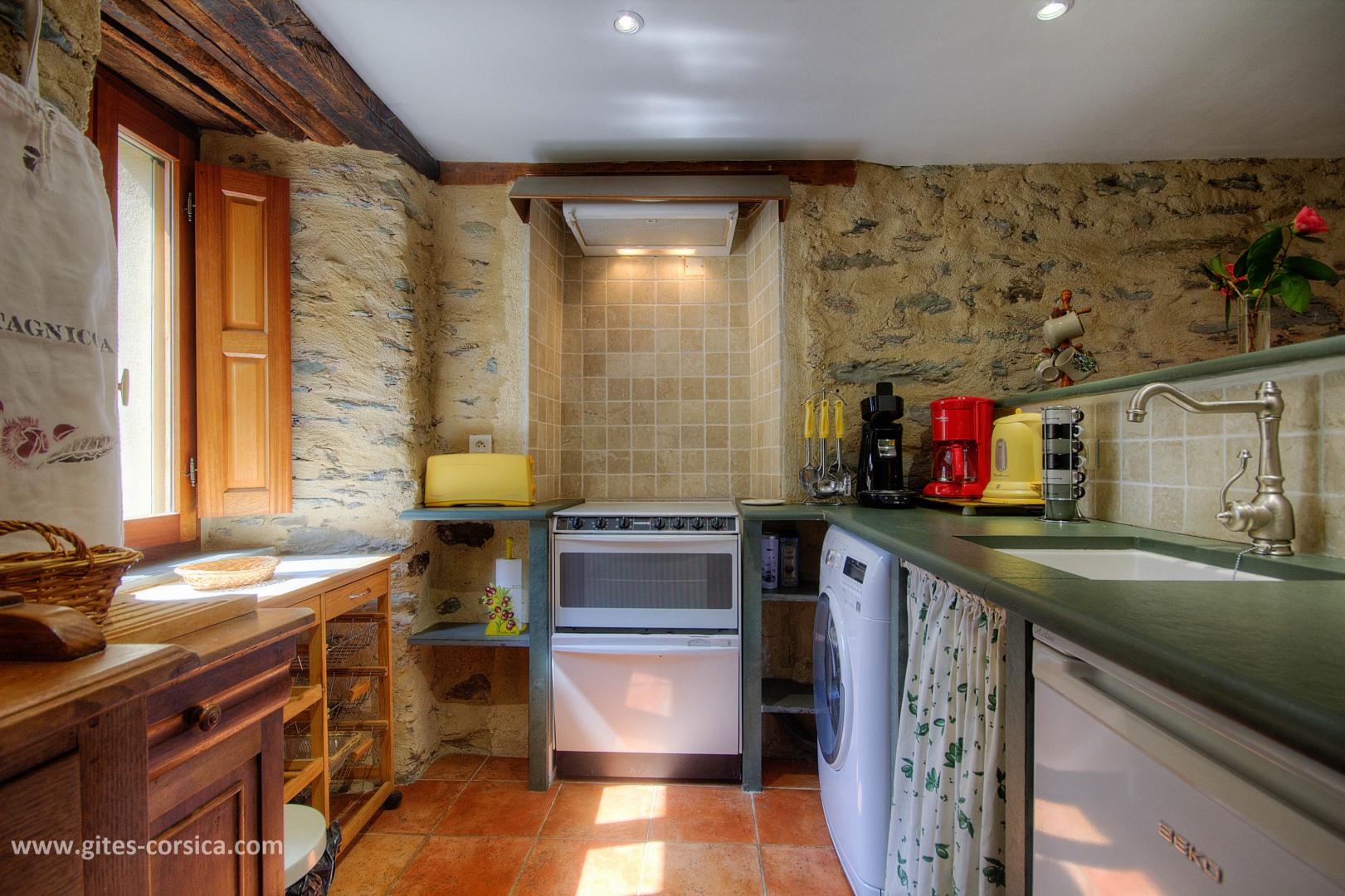 LES ANES DE LA MAISON, UGO ET MERRUCCIA.