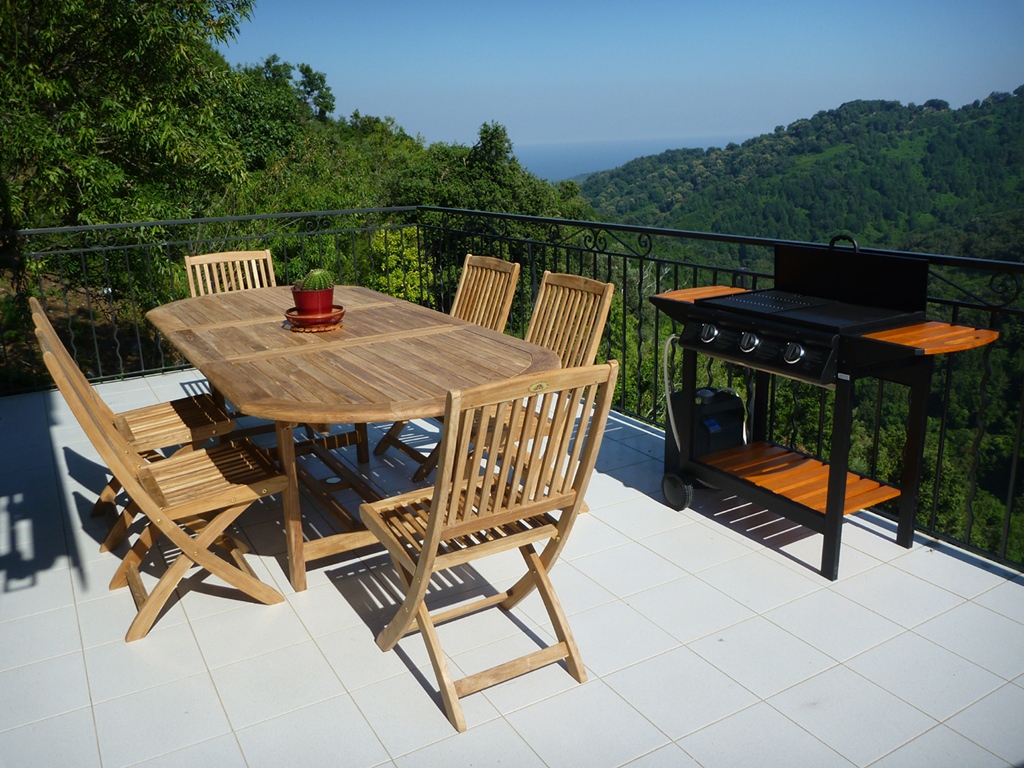 G�te rural � Taglio Isolaccio en Haute Corse : salle d'eau