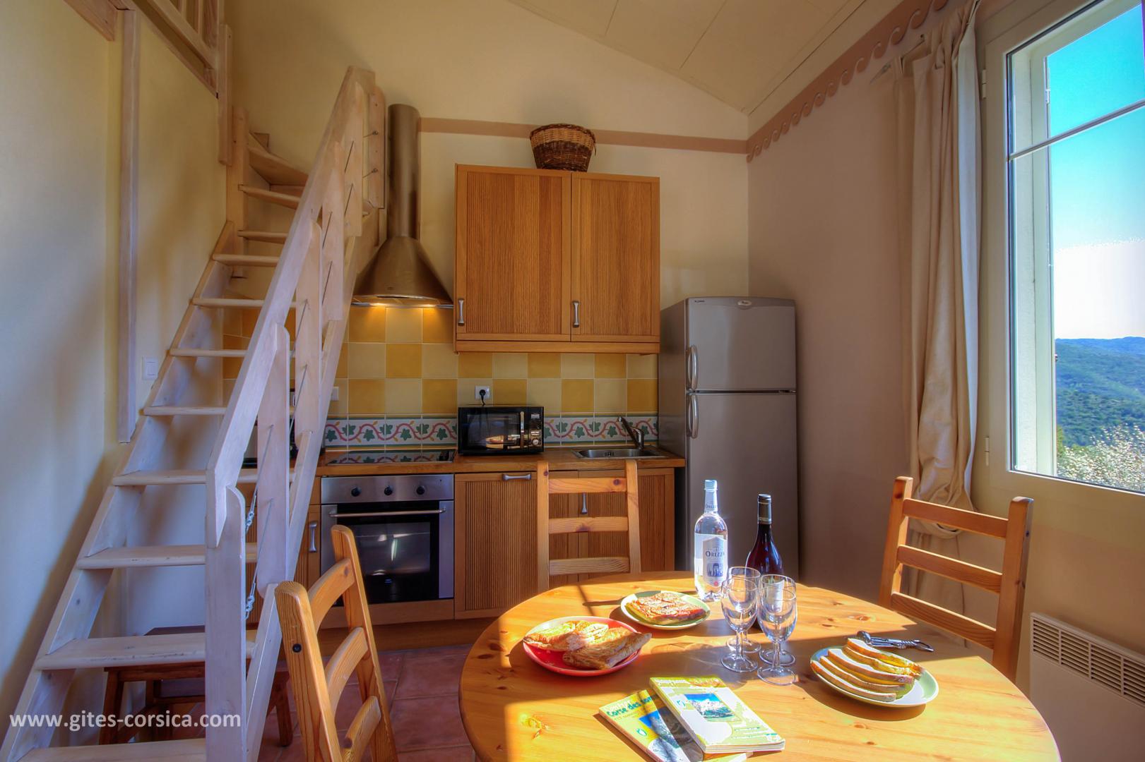 G�te rural � Pietroso en Corse : la terrasse