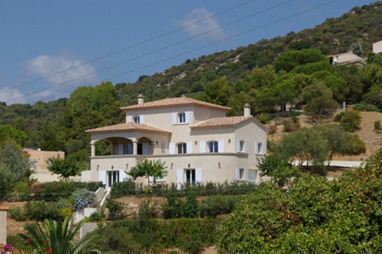 G�te rural � Tiuccia en Corse du Sud 14173 : la villa