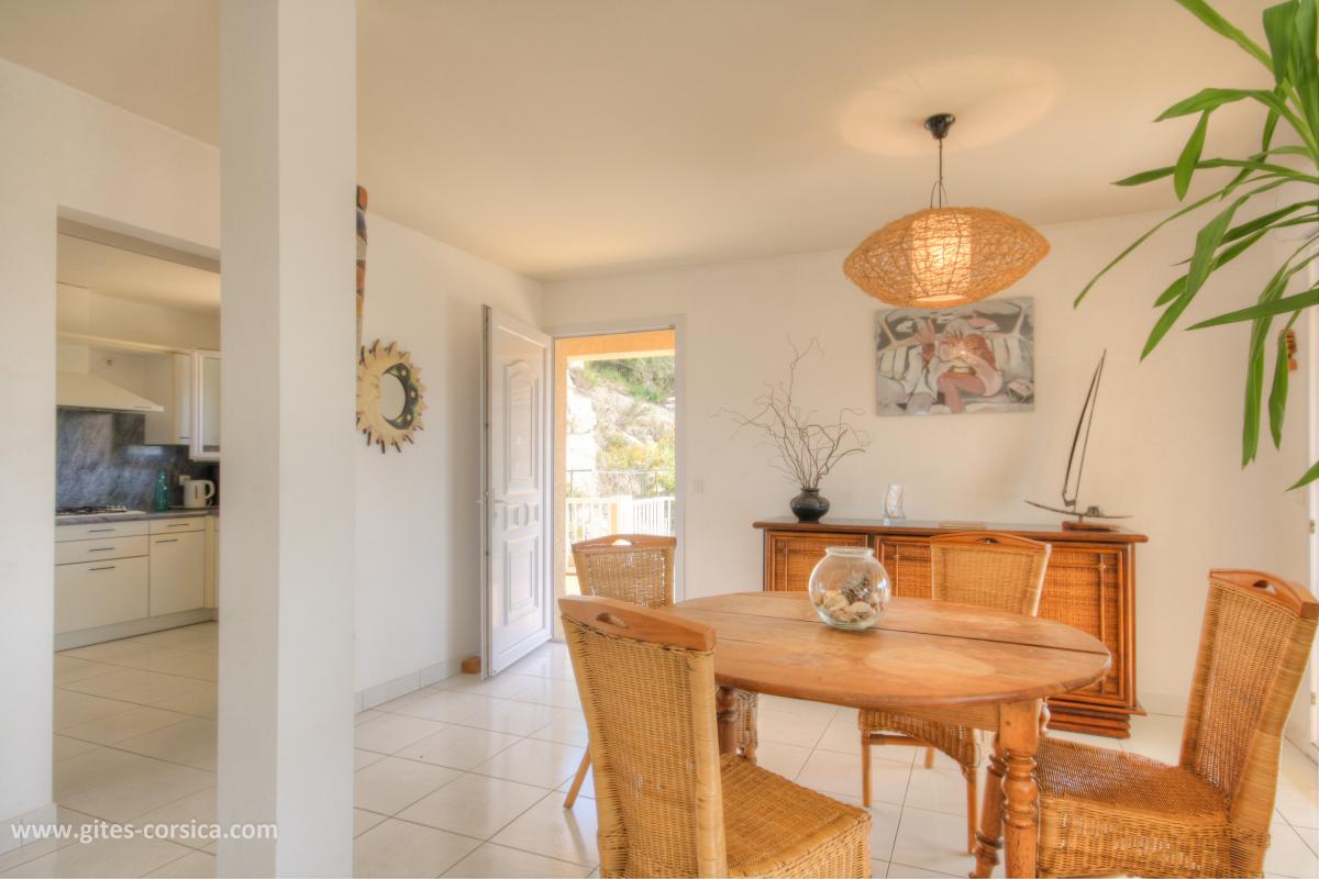 G�te rural � Tasso en Corse : espace repas
