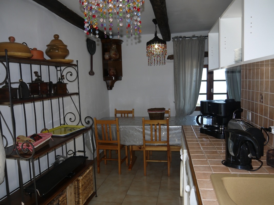 G�te en Corse, � Canari : Espace repas