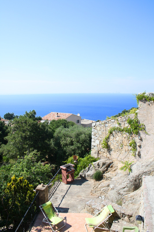 g�te rural � Corbara en Haute Corse : terrasse