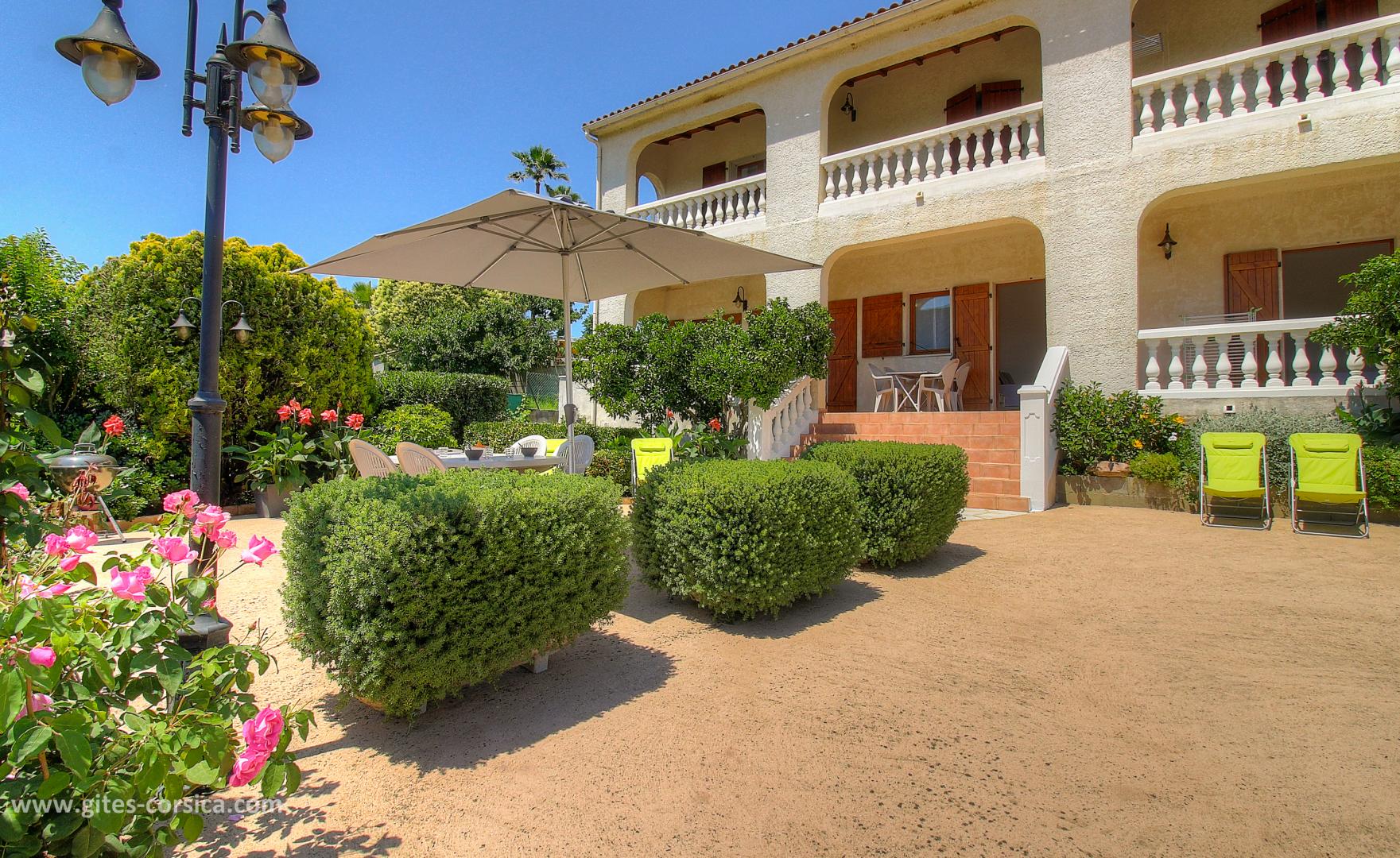g�te rural � APPIETTO en CORSE DU SUD : cuisine.