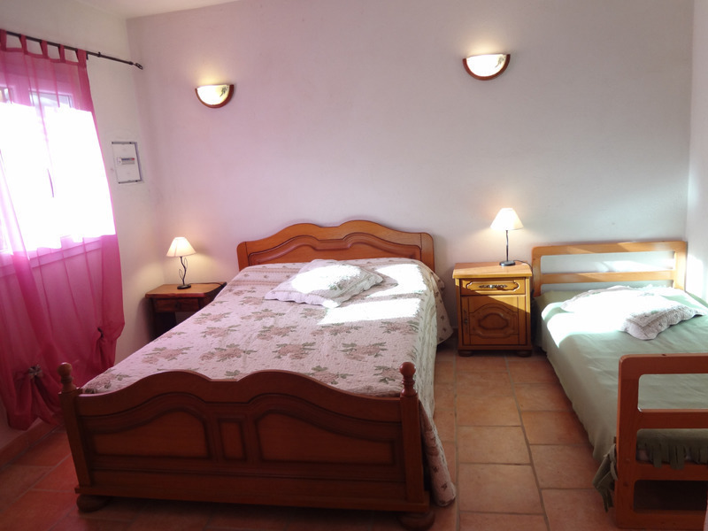 G�te rural � Sampolo en Corse : chambre