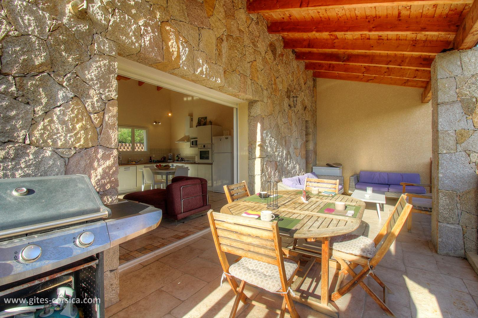 G�te rural � Ocana en Corse : terrasse