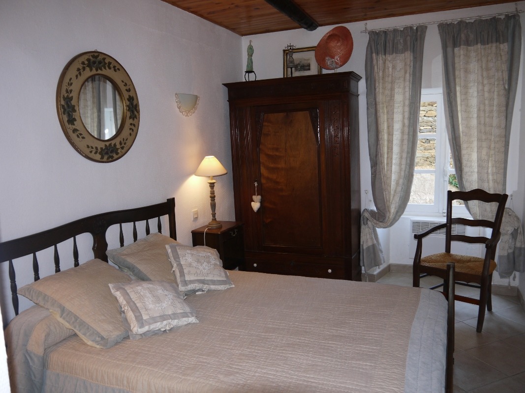 G�te en Corse, � Canari : Chambre La vie en rose