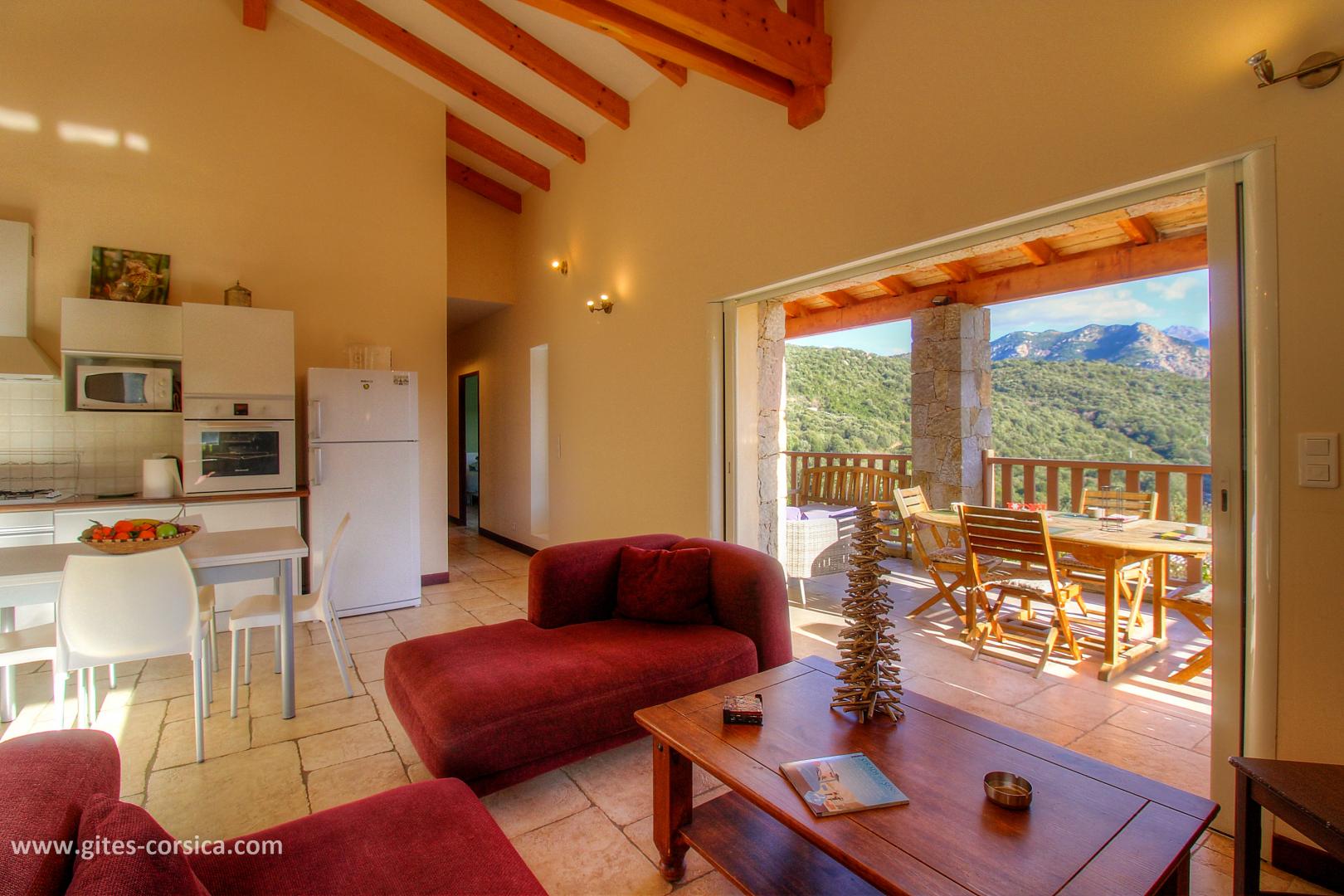 G�te rural � Ocana en Corse : terrasse