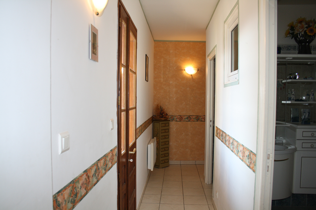 G�te rural � Castifao en Haute-Corse : le couloir
