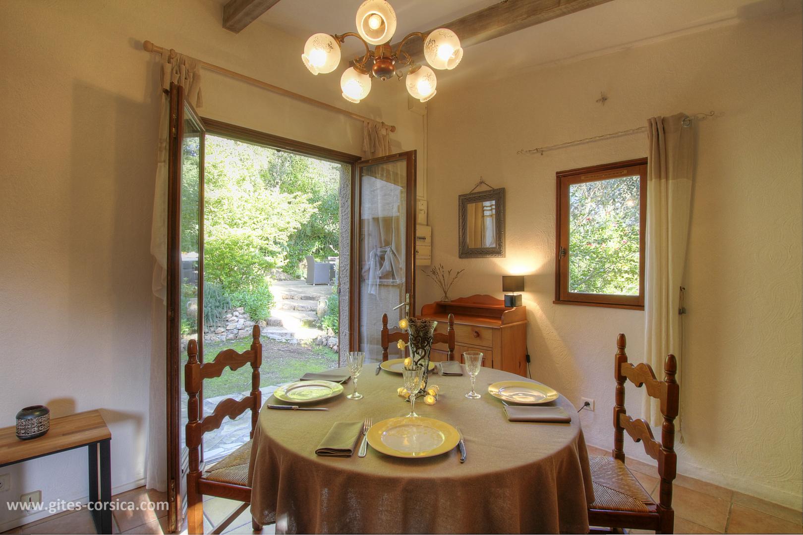 G�te rural � Olmeto en Corse: une chambre