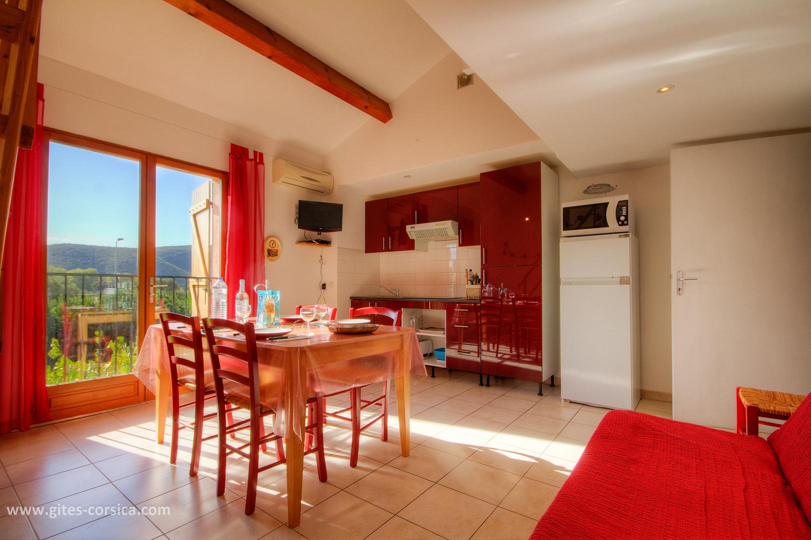 G�te rural � Oletta en Haute Corse : s�jour/cuisine